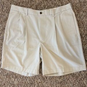 ⬇️76% Brooks Brothers Advantage Shorts